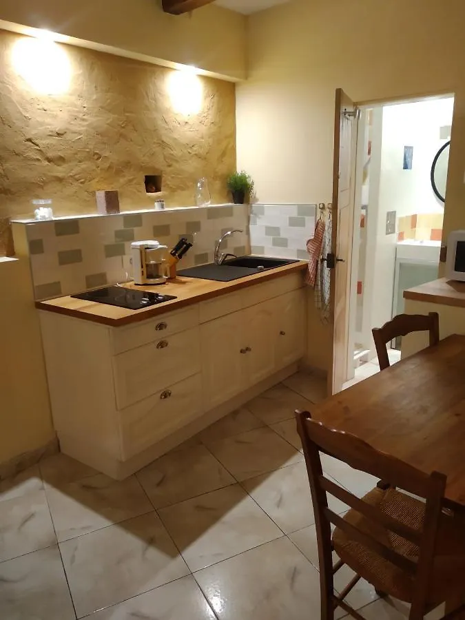 Au Coeur De Montastruc-La-Conseillere - Chambres D'Hotes Bed & Breakfast