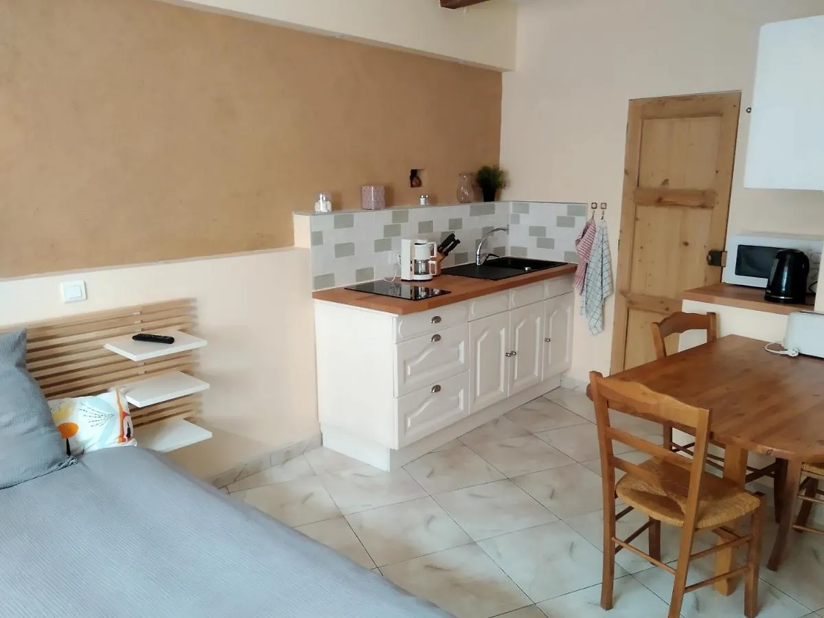 Au coeur de Montastruc-la-Conseillère - Chambres d'hôtes 0*,  France
